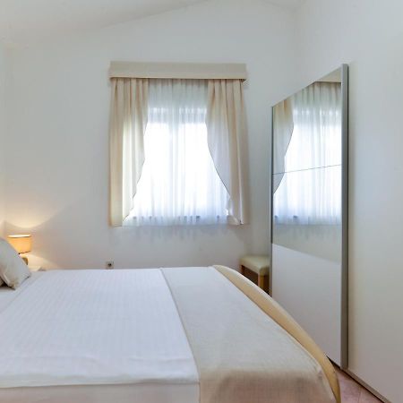 Apartments Villa Rosi Umag Ngoại thất bức ảnh
